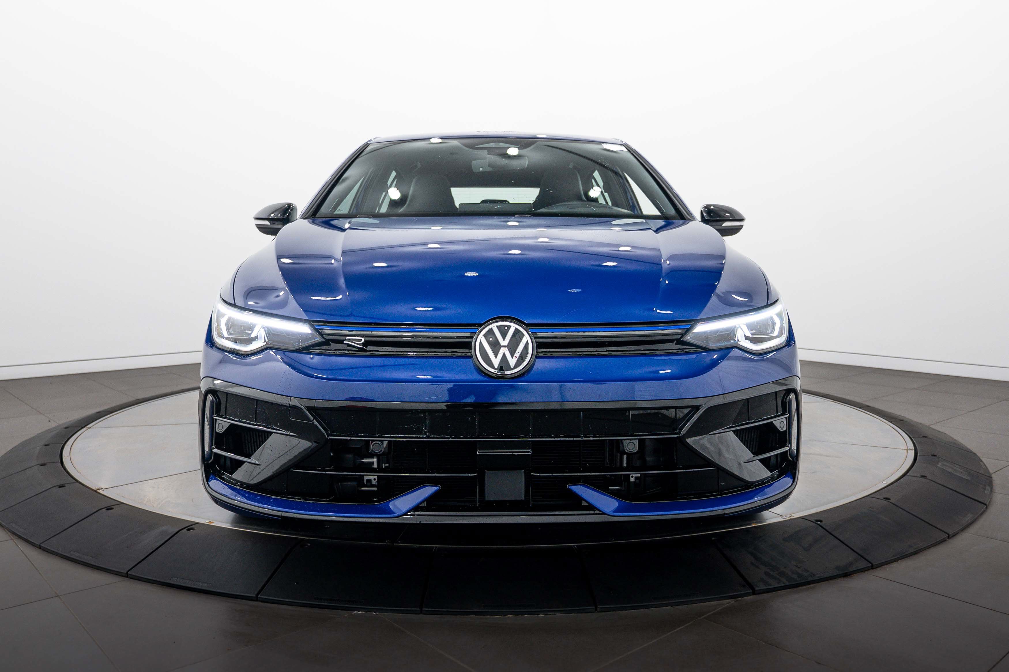 Used 2026 Lapiz Blue Metallic Volkswagen  image 24