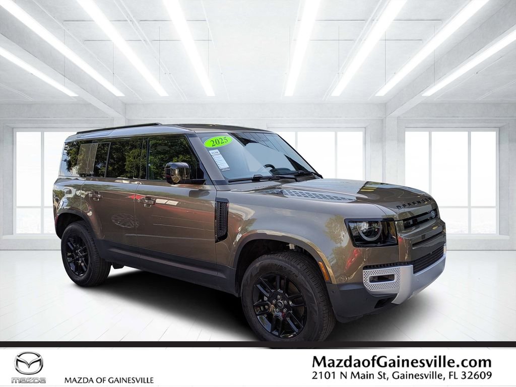 2025 Land Rover Defender 110 S P300's photo