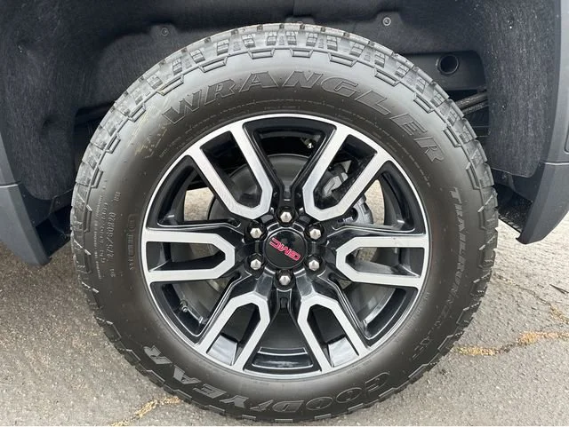 2026 GMC Sierra 1500 AT4 - Photo 4