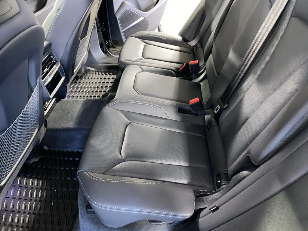 Used 2025  Audi 55 Premium Plus image 8