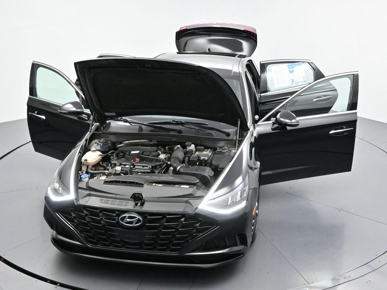 Used 2022 Phantom Black Hyundai SEL Plus image 44