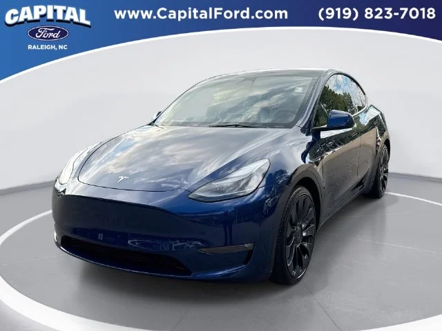 Used 2023  Tesla Performance image 1
