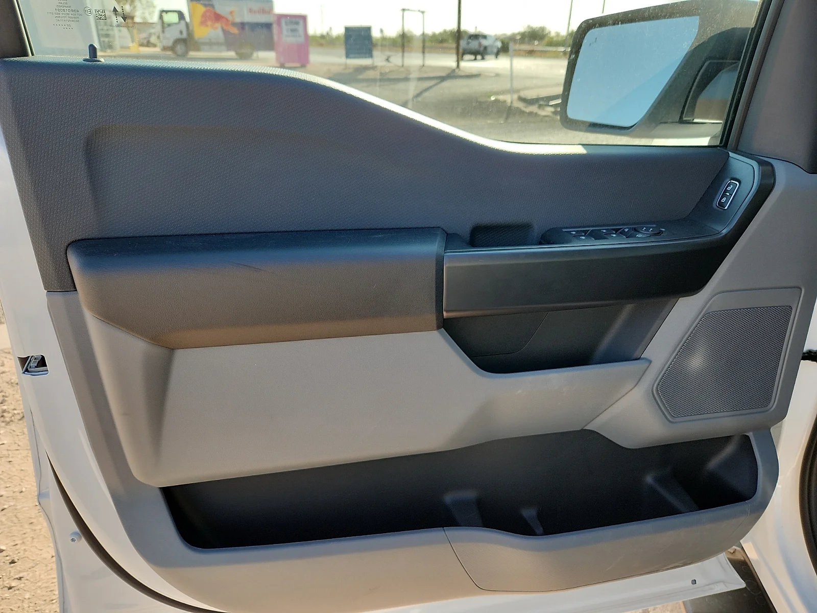 New 2026 Oxford White Ford XL image 14