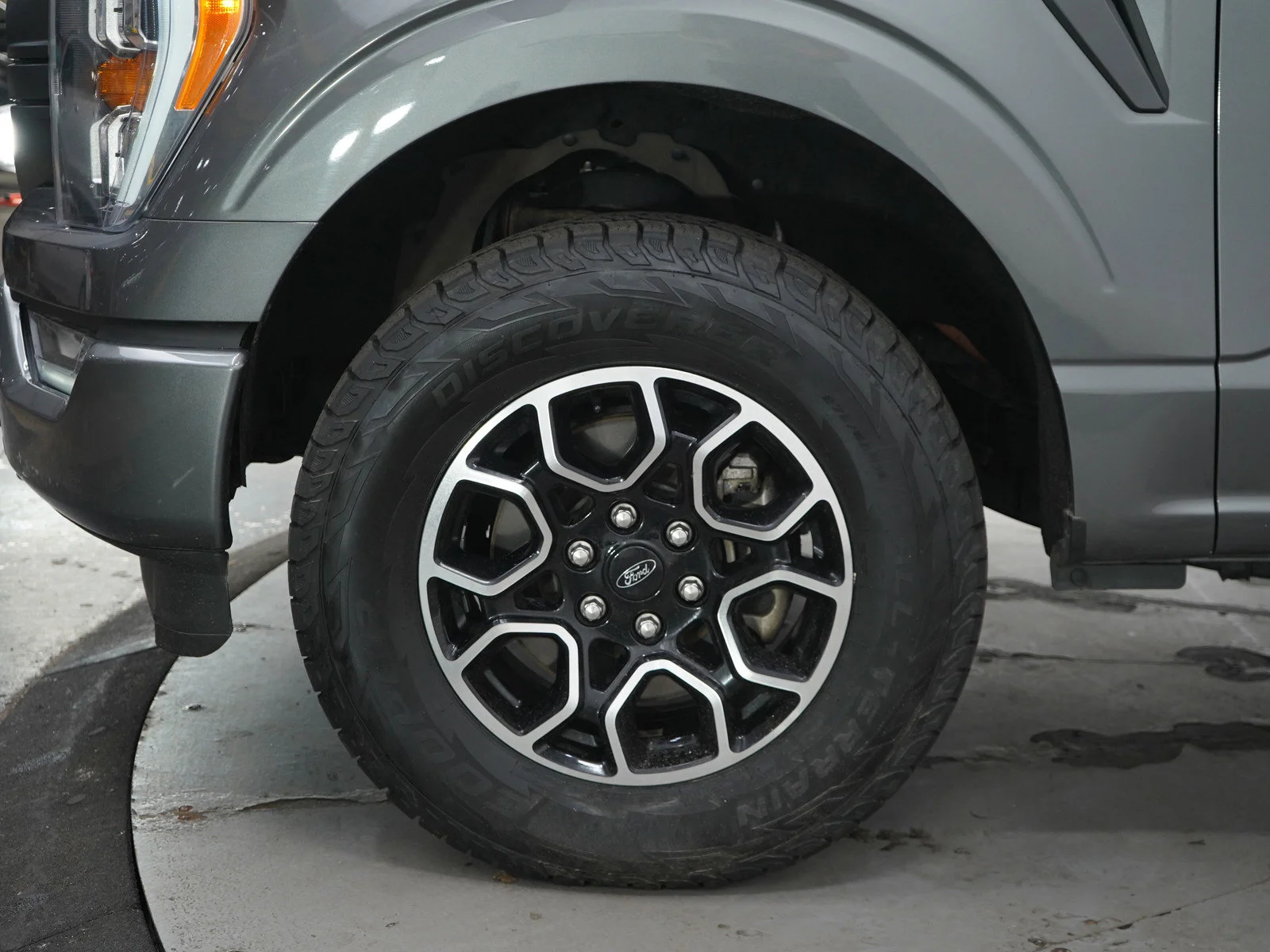 Used 2022 Gray Metallic Ford XLT image 30