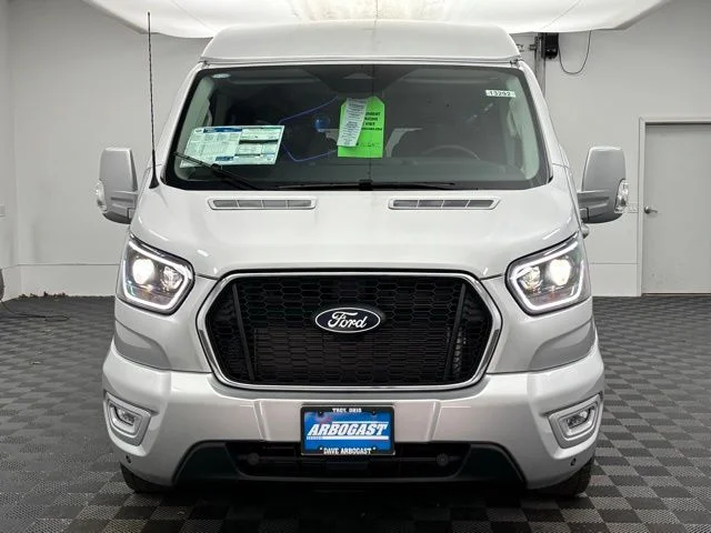 New 2026 Silver Ford Explorer Limited SE image 5