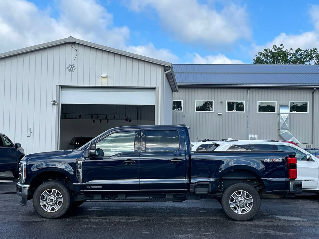 Used 2025 Blue Ford XL image 10