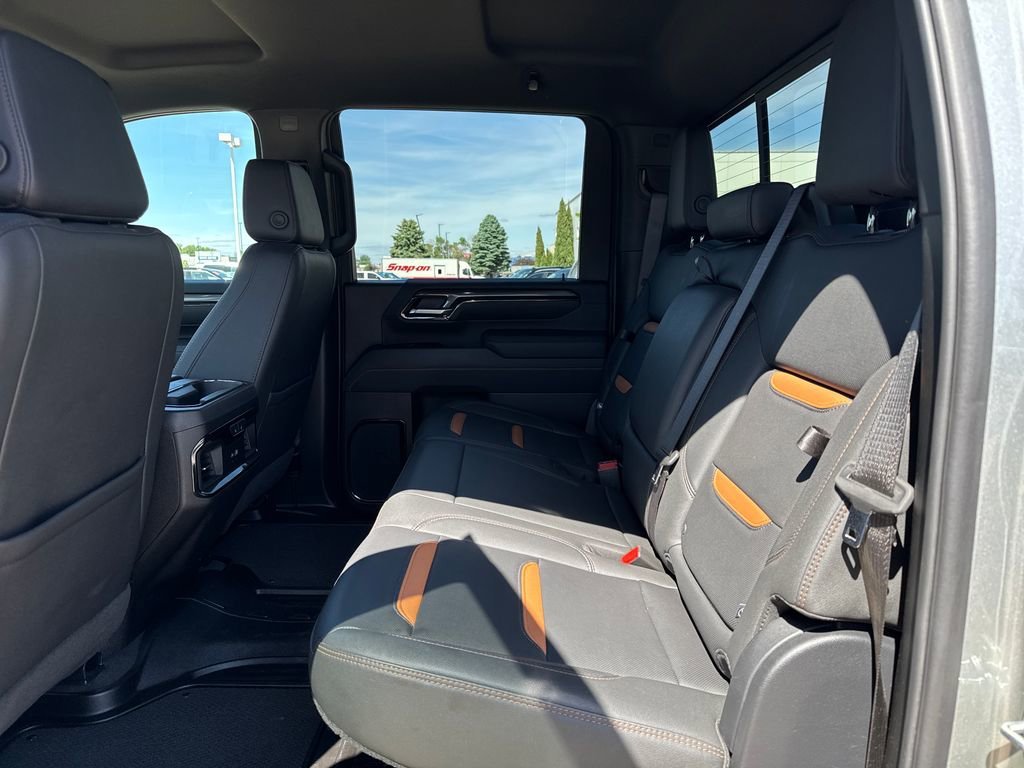 2025 GMC Sierra 2500HD AT4 - Photo 36