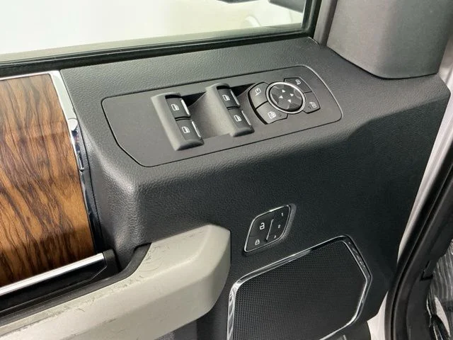 Used 2019 Ingot Silver Metallic Ford Lariat image 13