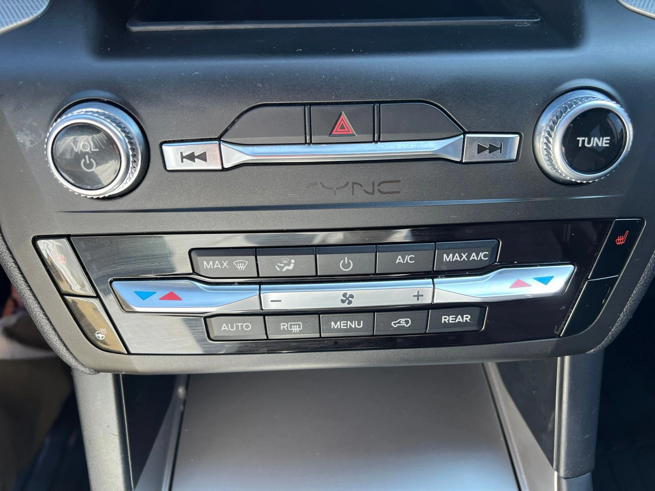 Used 2020 Blue Ford XLT image 27