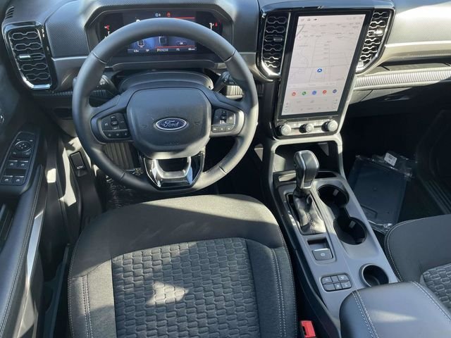 New 2025 Oxford White Ford XLT image 3