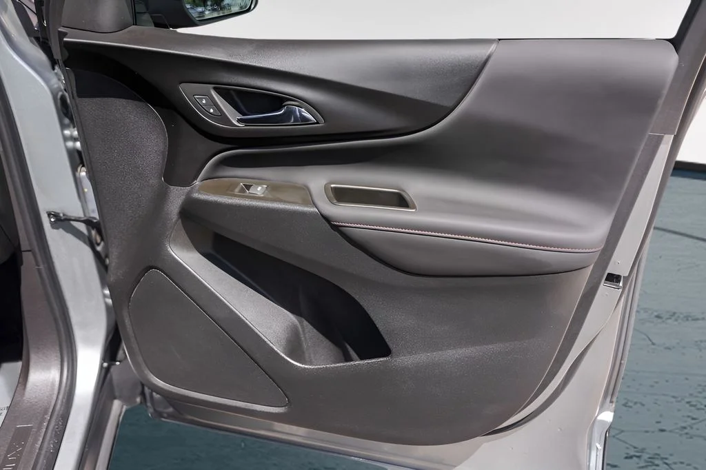 Used 2024 Gray Chevrolet RS image 31