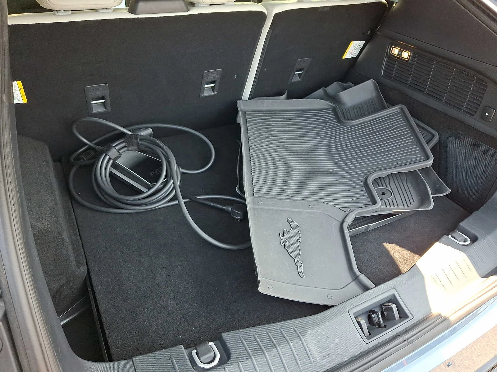 Used 2023 Vapor Blue Ford Premium image 30