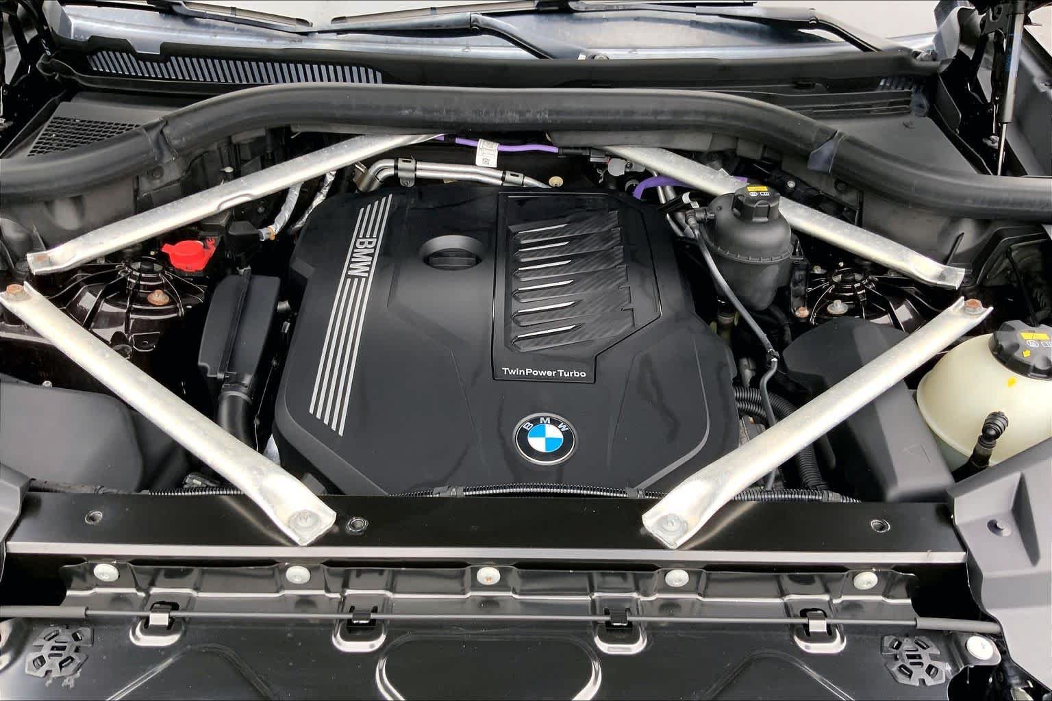 Used 2022 Sparkling Brown Metallic BMW xDrive40i image 30