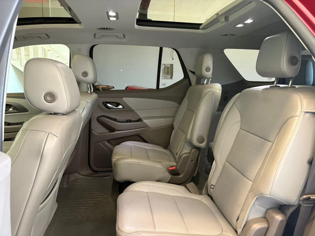 Used 2018 Cajun Red Tintcoat Chevrolet PREMIER image 27