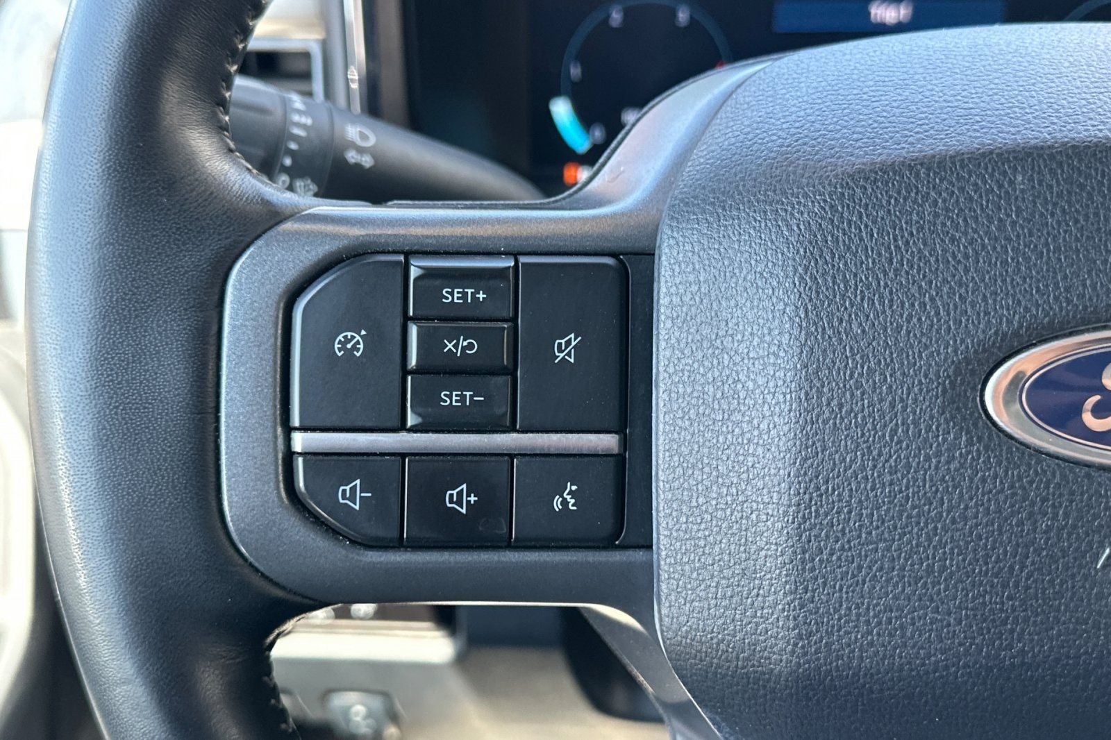 Used 2024 White Ford Lariat image 25