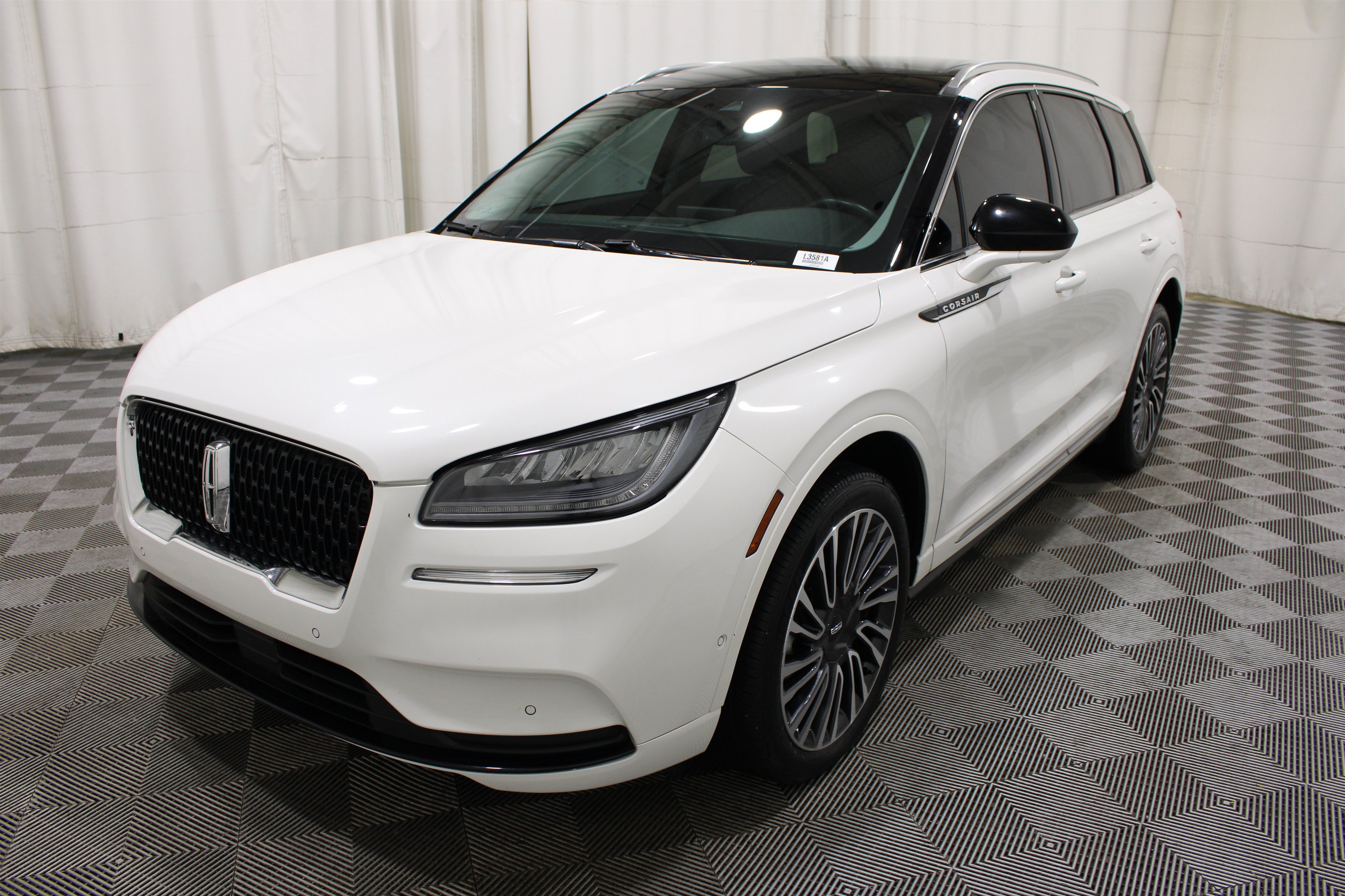Certified Used 2022 Pristine White Metallic Tri-Coat Lincoln Standard image 34