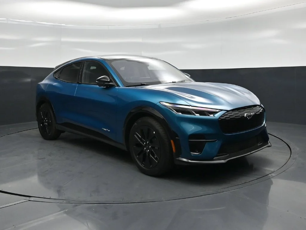 New 2026 Adriatic Blue Metallic Ford Premium image 53
