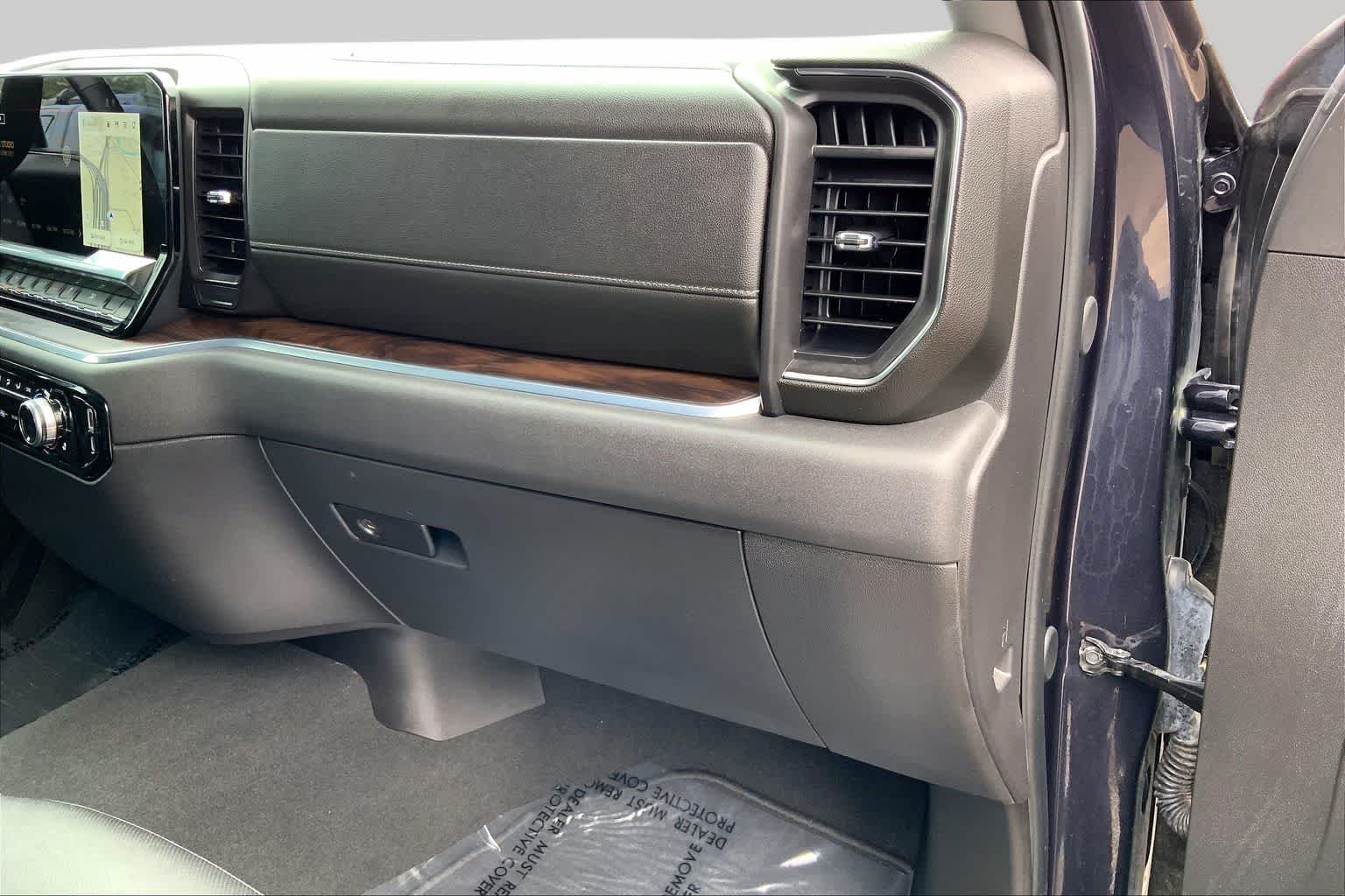 Used 2024 Titanium Rush Metallic GMC SLT image 19