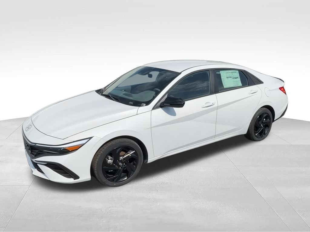 New 2026 White Hyundai SEL Sport image 4