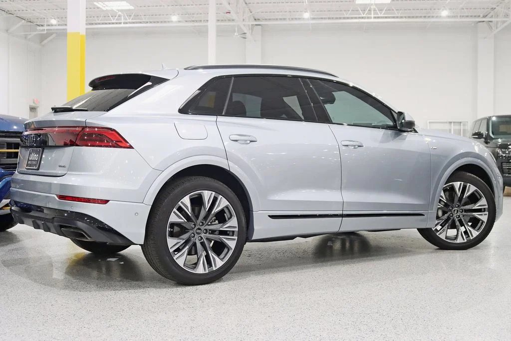 Used 2025 Silver Audi 55 Prestige image 9