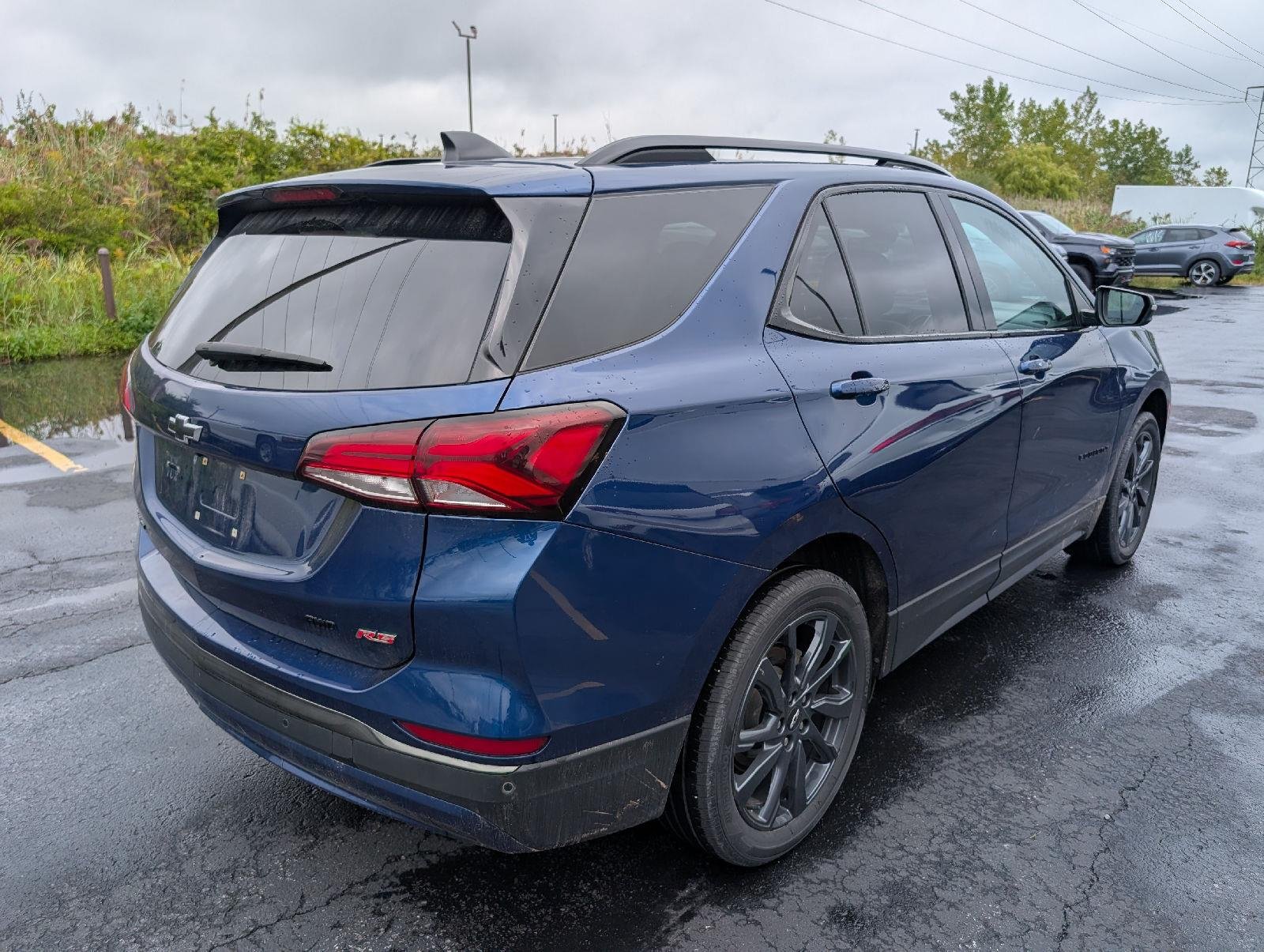 Used 2022 Blue Glow Metallic Chevrolet RS image 8