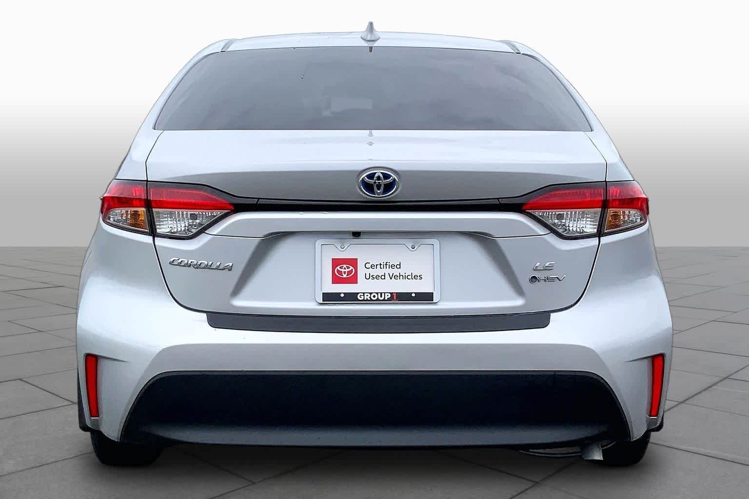 Used 2025 Classic Silver Metallic Toyota Hybrid LE image 5