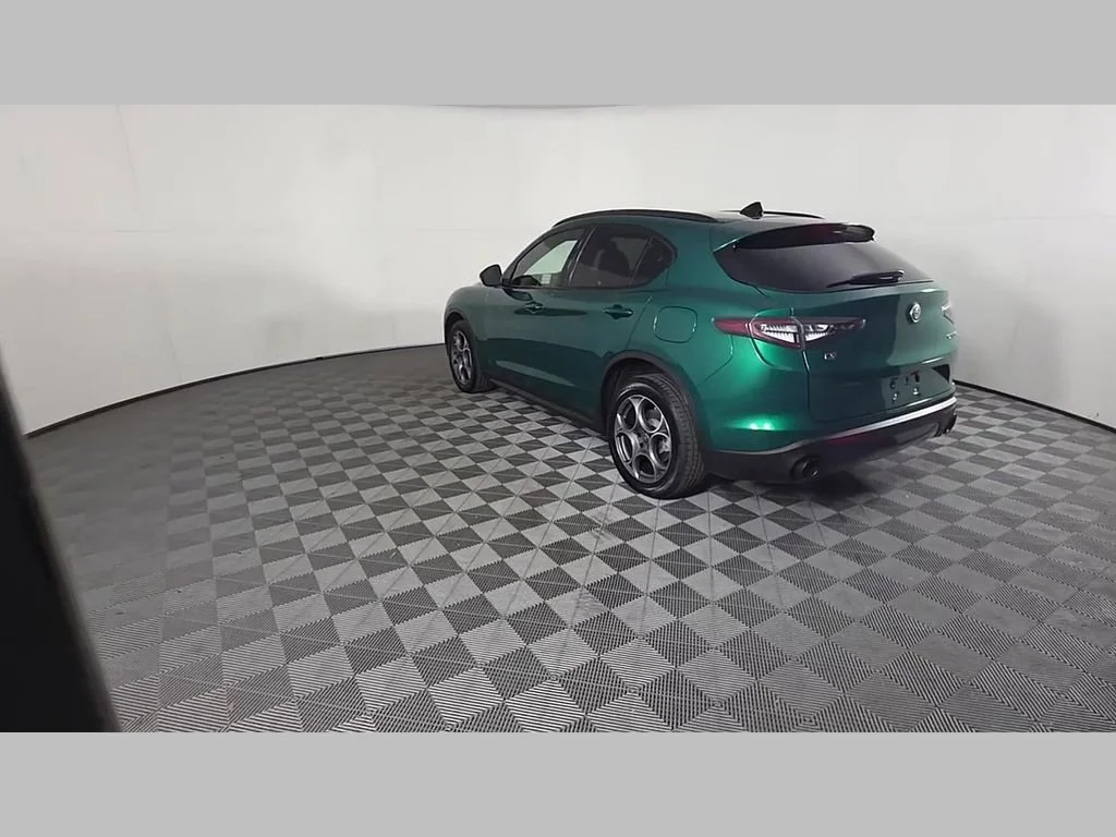 2025 Alfa Romeo Stelvio Base - Photo 32