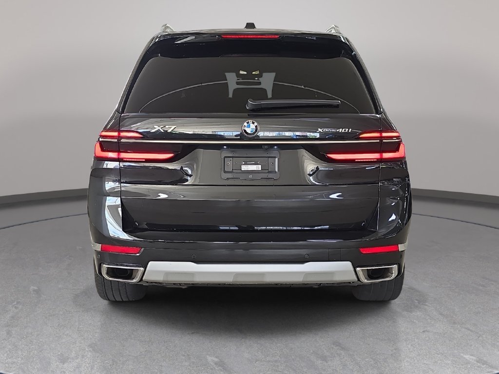 Used 2024 Black Sapphire Metallic BMW xDrive40i image 8