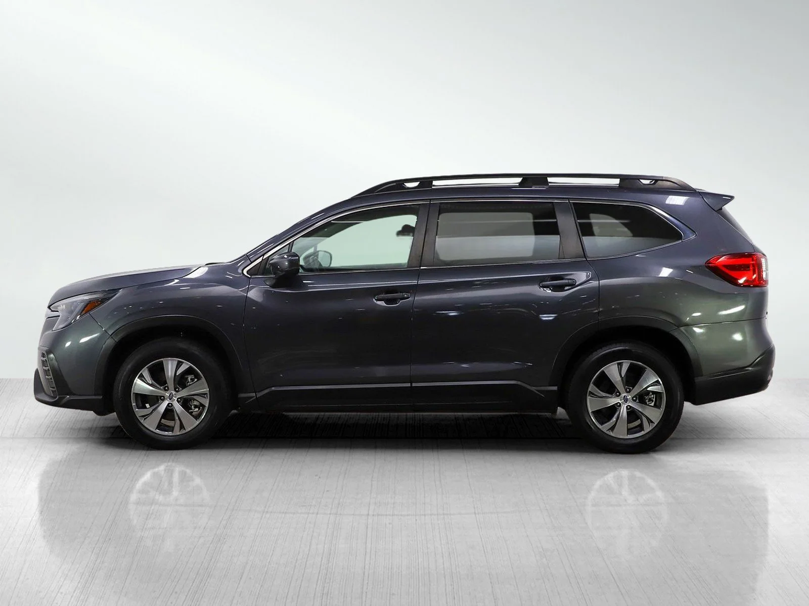 Used 2024 Subaru Ascent Premium with VIN 4S4WMAEDXR3438239 for sale in Burnsville, Minnesota