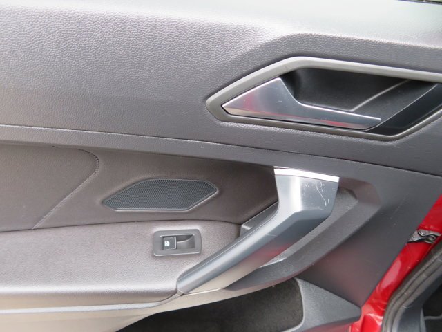 Used 2019 Cardinal Red Metallic Volkswagen SEL Premium image 17