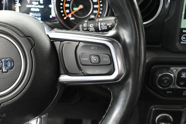 Certified Used 2022 Gray Jeep Unlimited Sahara Altitude image 35