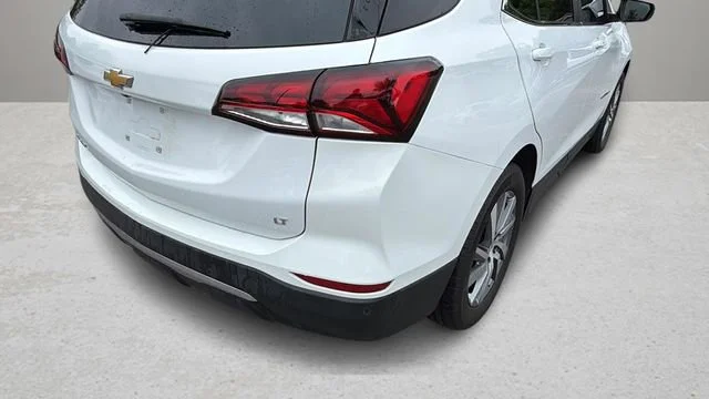 Used 2023 Summit White Chevrolet LT image 32
