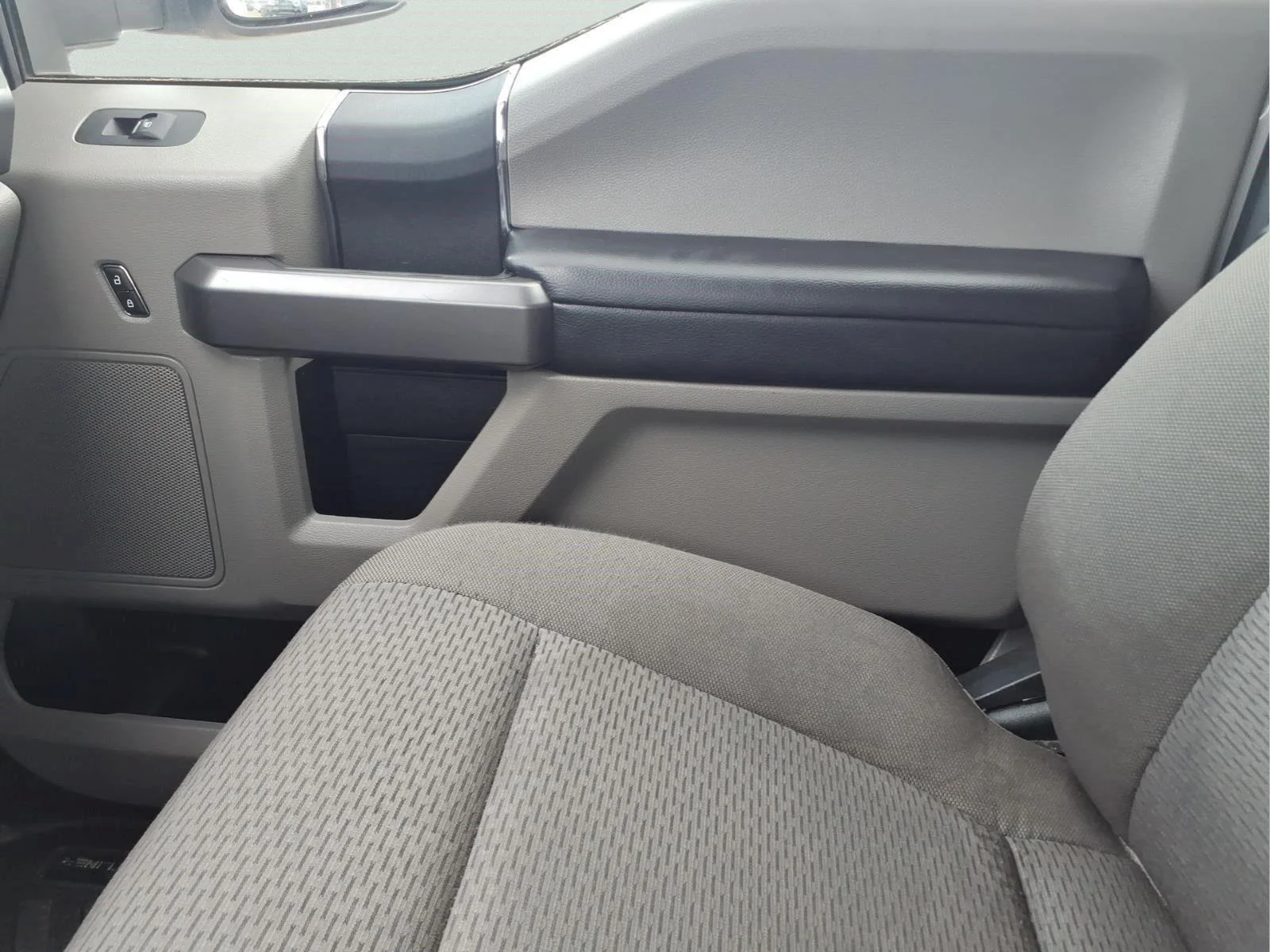 Used 2021 Oxford White Ford XLT image 28