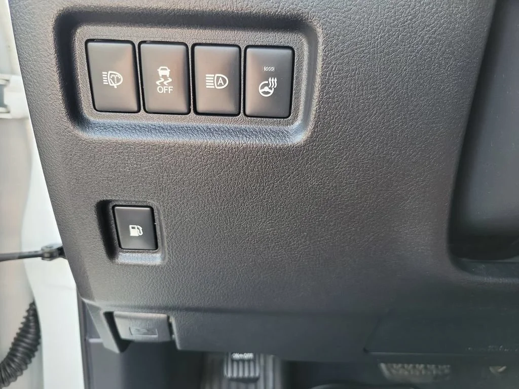 2023 Lexus GX Base - Photo 18