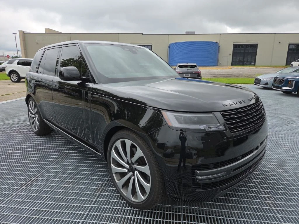 Certified Used 2026 Santorini Black Metallic Land Rover SE image 7