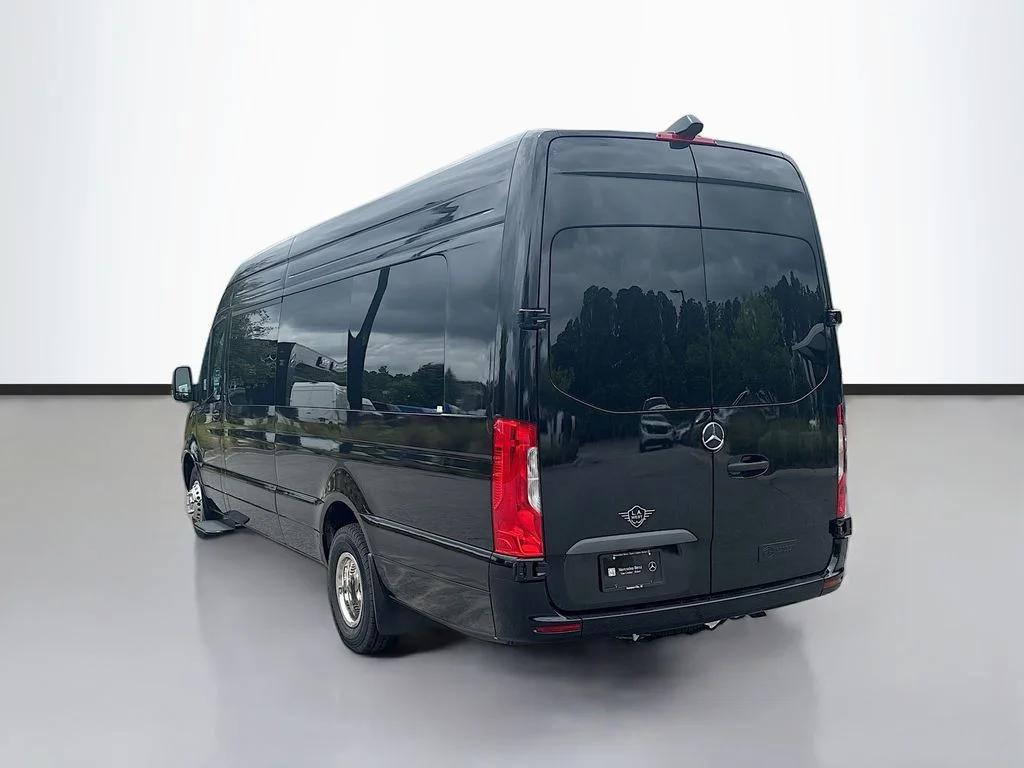 New 2025  Mercedes-Benz 15 Passenger Sliding Door image 6