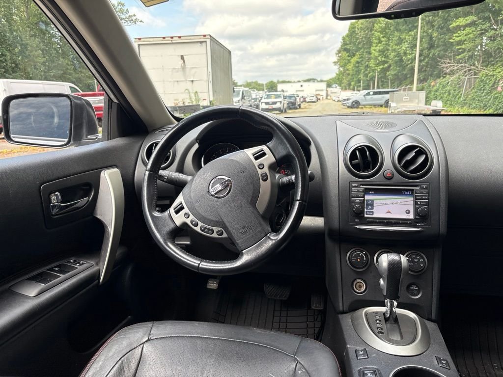 Used 2012 Silver Nissan SL image 9