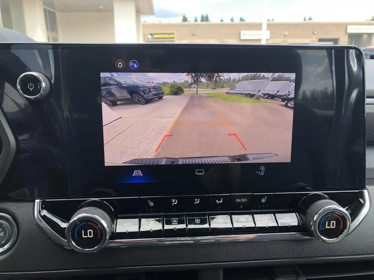 New 2026 Grey Chevrolet 4wd Crew Cab Trail image 17