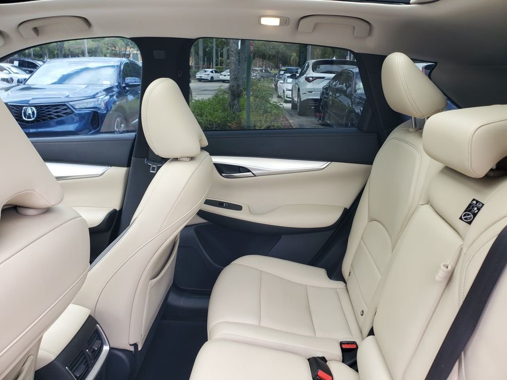 Used 2019 White INFINITI ESSENTIAL image 12