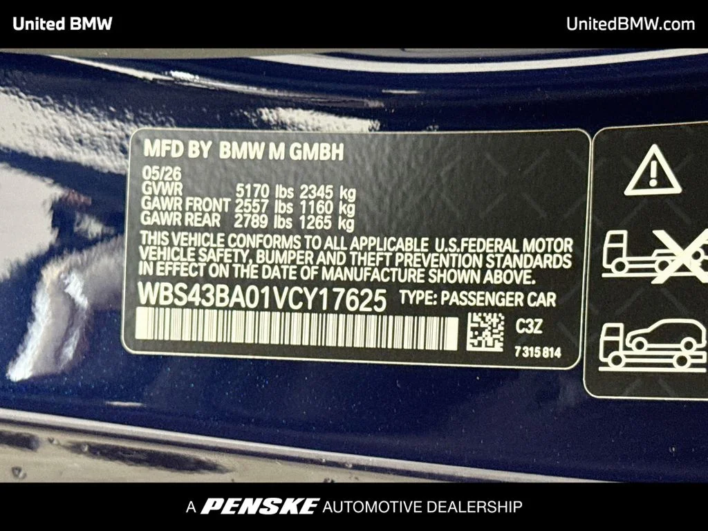 New 2027 Tanzanite Blue II Metallic BMW Competition image 14