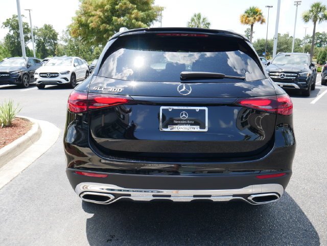 New 2026 Black Mercedes-Benz GLC 300 image 27