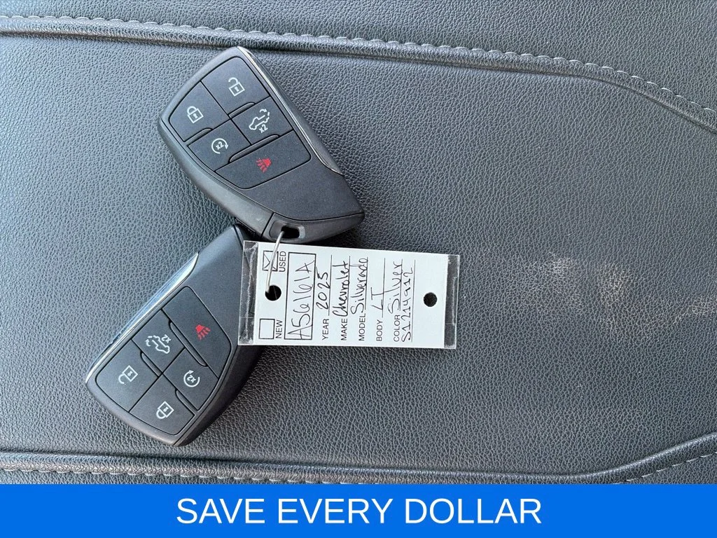 Used 2025 Gray Chevrolet LT image 23