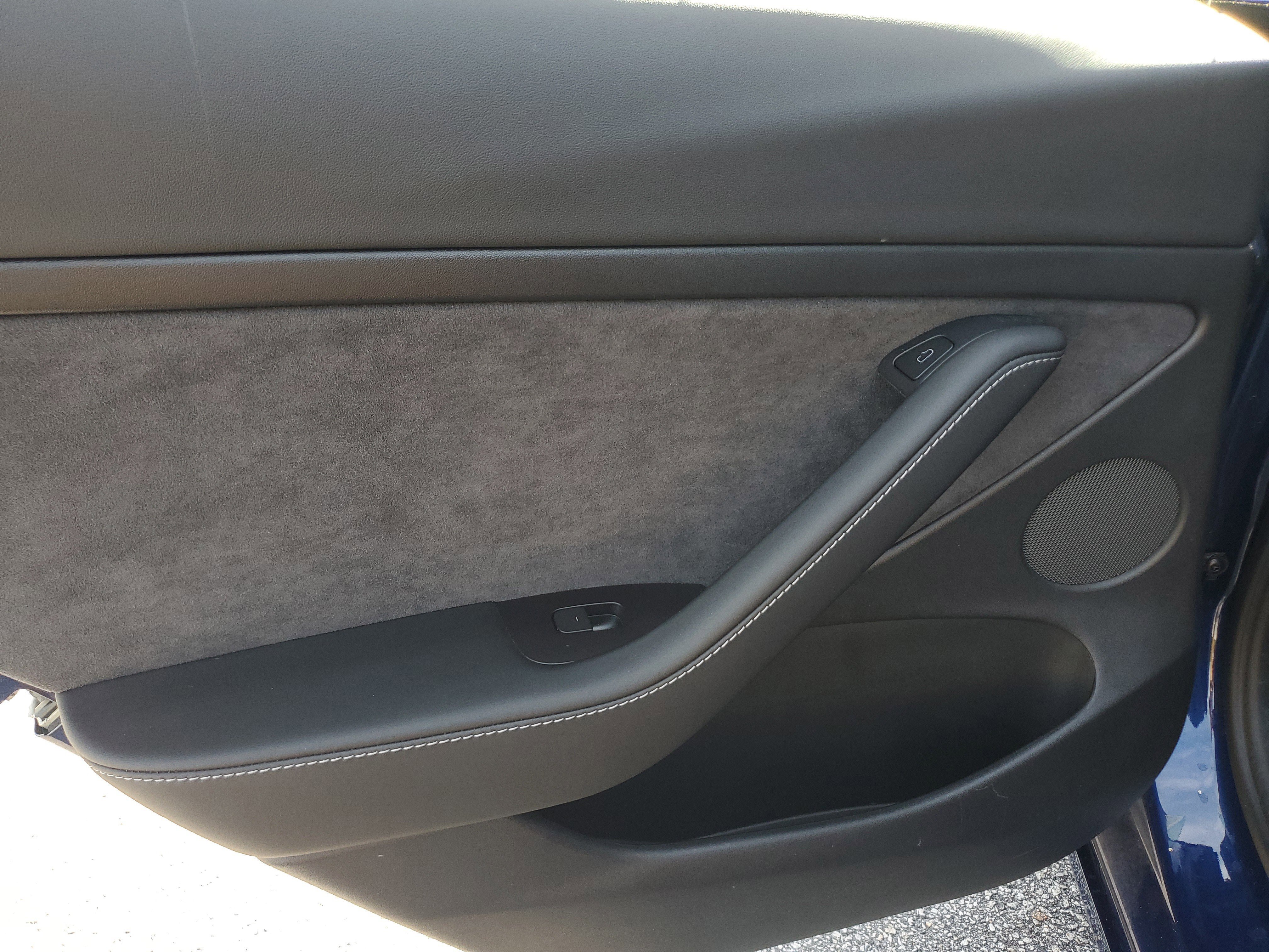 Used 2022  Tesla Long Range image 9