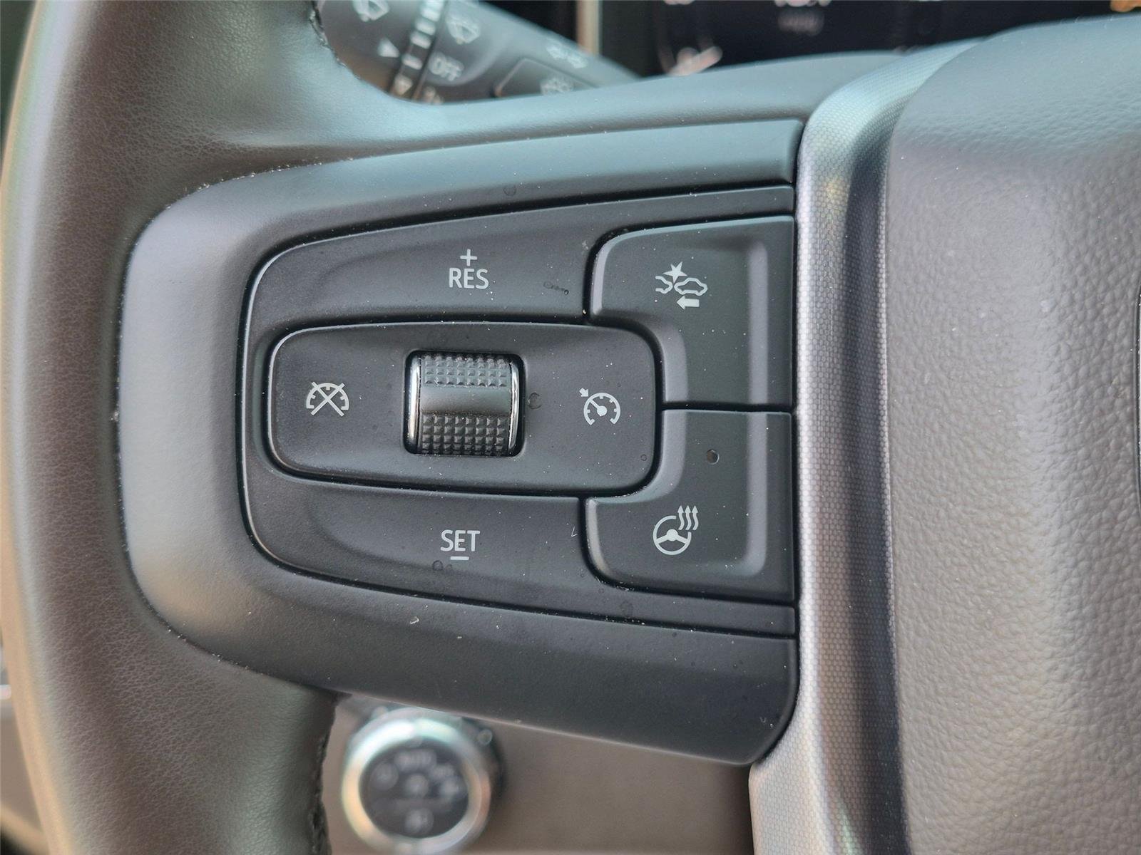 Used 2025 Onyx Black GMC SLT image 17