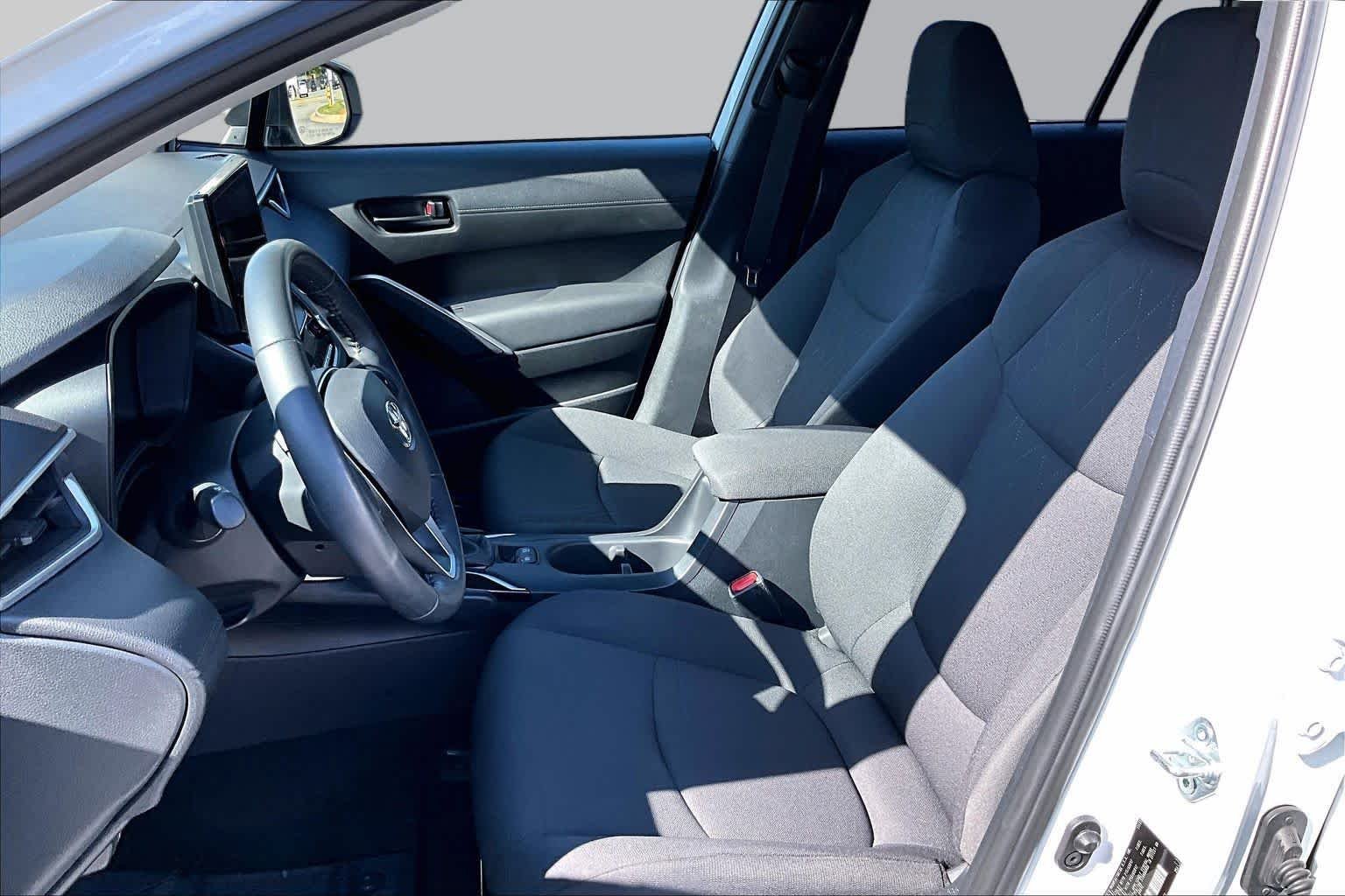 Used 2024 Wind Chill Pearl Toyota LE image 8