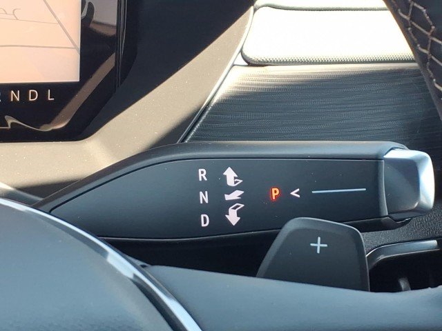 2026 GMC Acadia AT4 - Photo 25