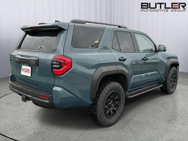 Certified Used 2025 EVEREST Toyota  image 6
