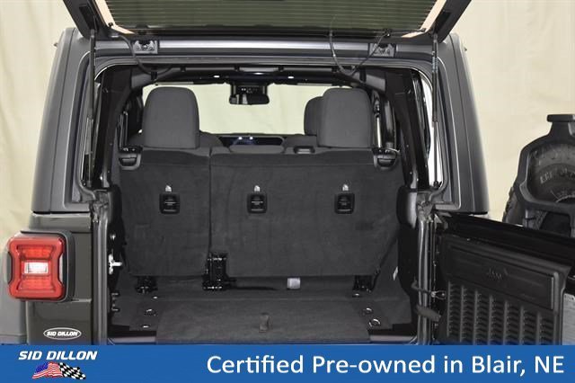 Used 2025 Black Clearcoat Jeep Rubicon image 10