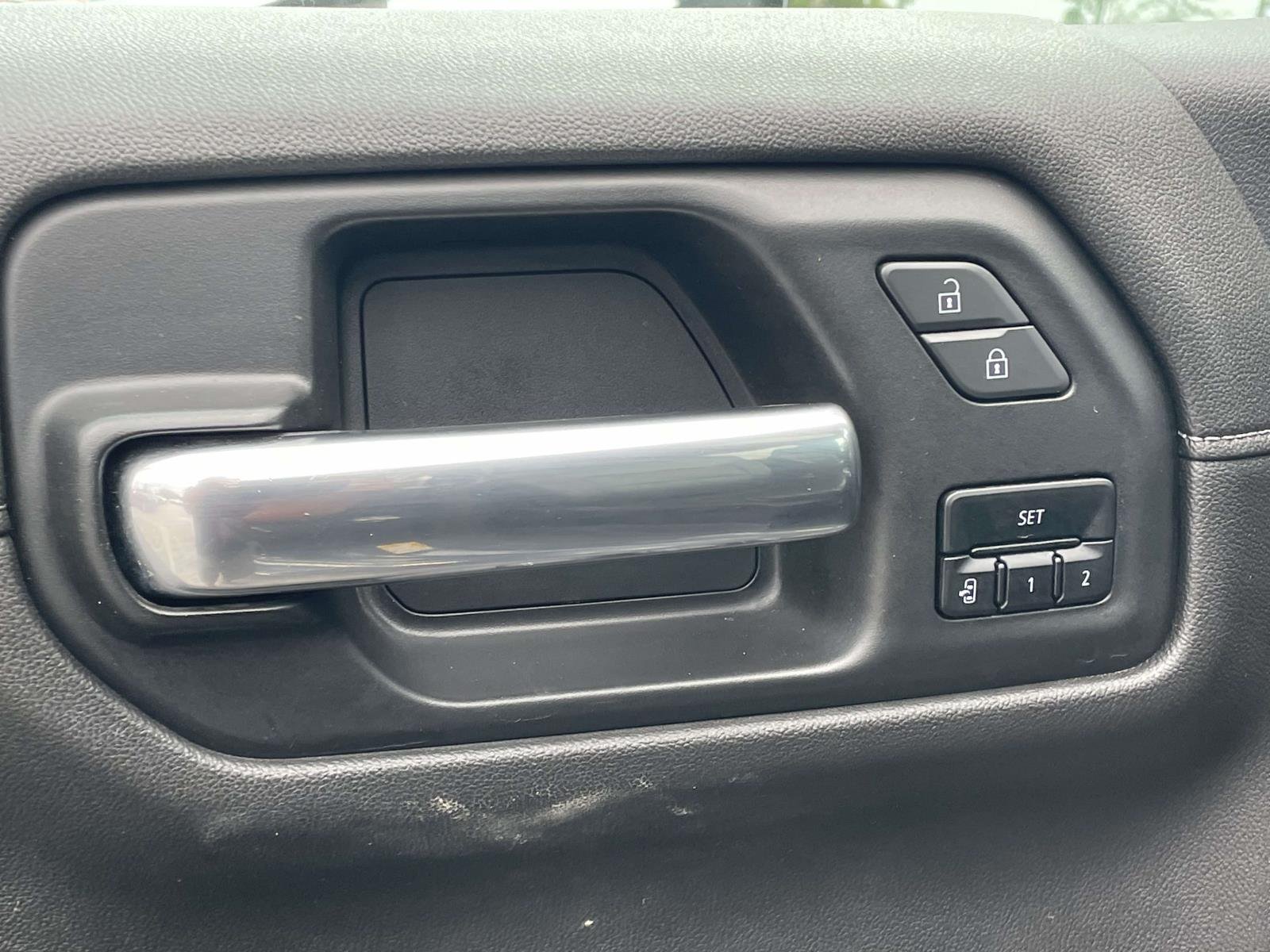 Used 2020 Dark Sky Metallic GMC SLT image 7