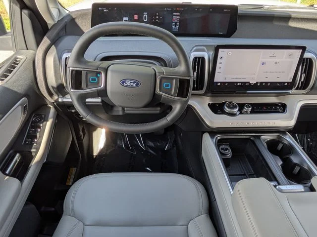 New 2026 Space Silver Metallic Ford MAX Active image 17